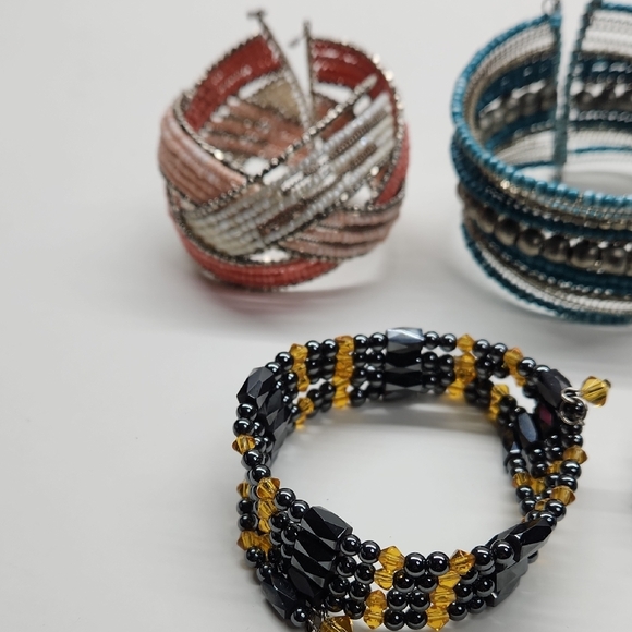 Chic Multicolor Beaded Bracelet Collection - Picture 2 of 6